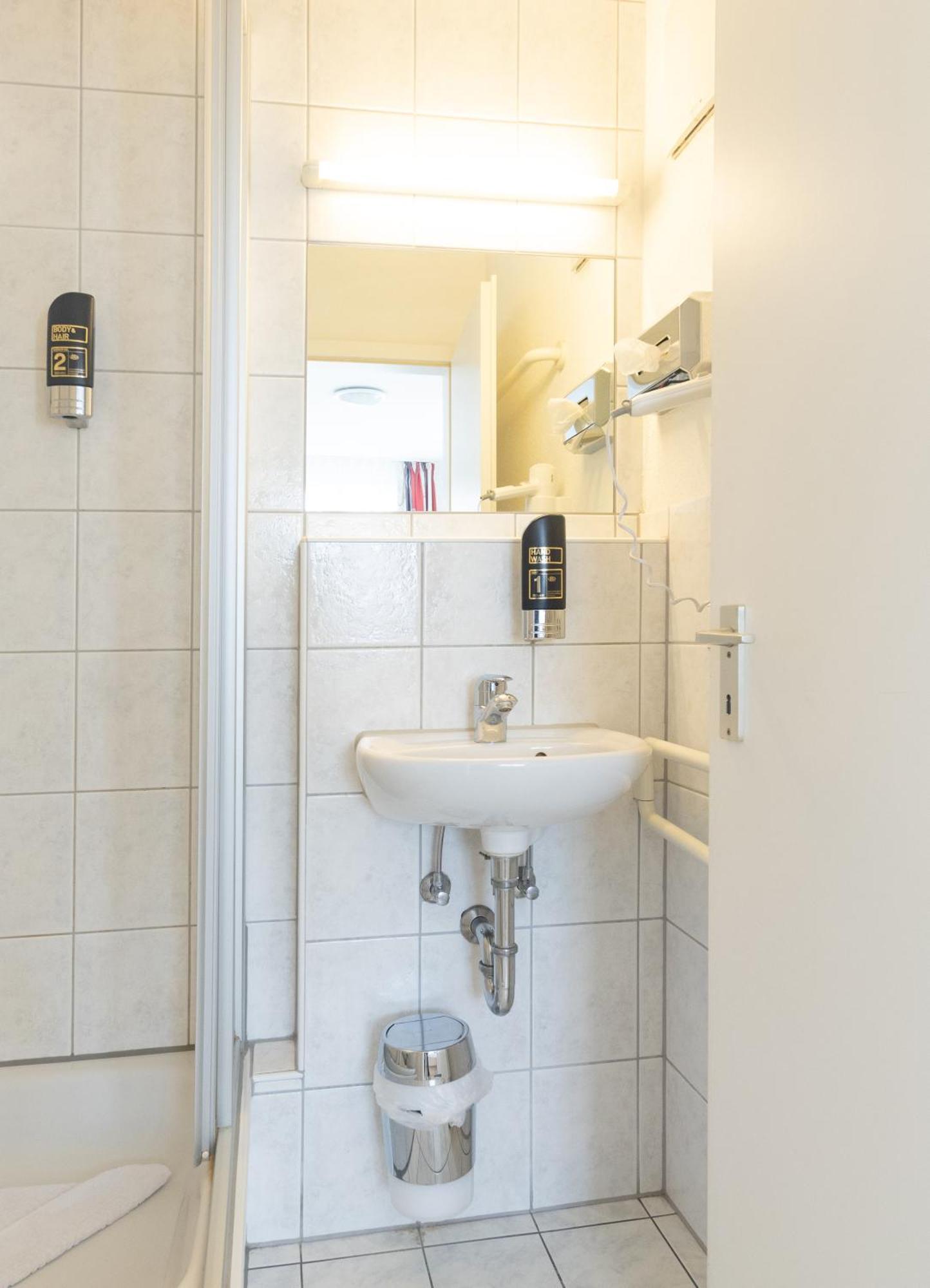 Gasthaus Traube, Ludwigshafen, Bodensee, Seenah Gelegen Bodman-Ludwigshafen Buitenkant foto